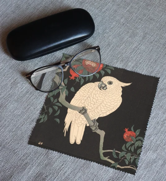 Ściereczka do okularów Biała papuga i granat Ohara Koson