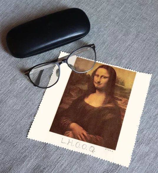Ściereczka do okularów L.H.O.O.Q. Marcel Duchamp