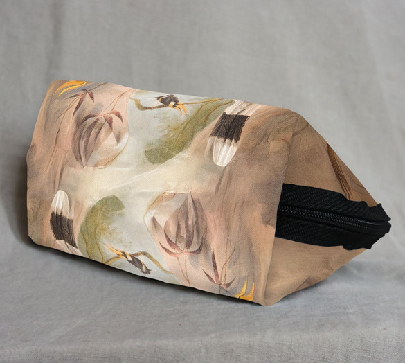 Kosmetyczka Concave casque Hornbill Joseph Wolf