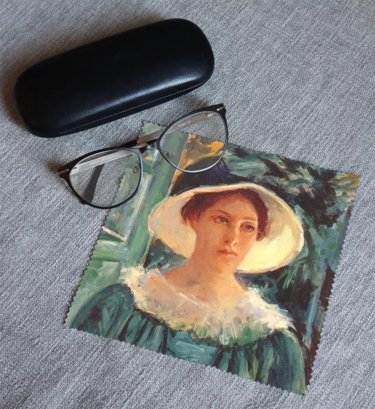 Ściereczka do okularów Młoda kobieta w ogrodzie Mary Cassatt