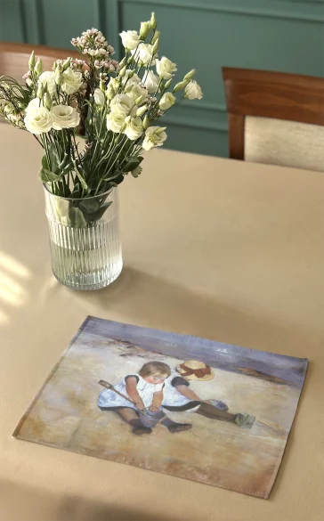 Podkładka na stół Dziewczynki bawiące się na plaży Mary Cassatt