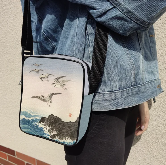 Torba Listonoszka Pięć mew nad skałą w morzu Ohara Koson