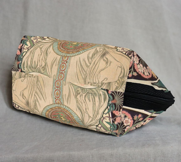 Kosmetyczka Rozmarzenie Alfons Mucha