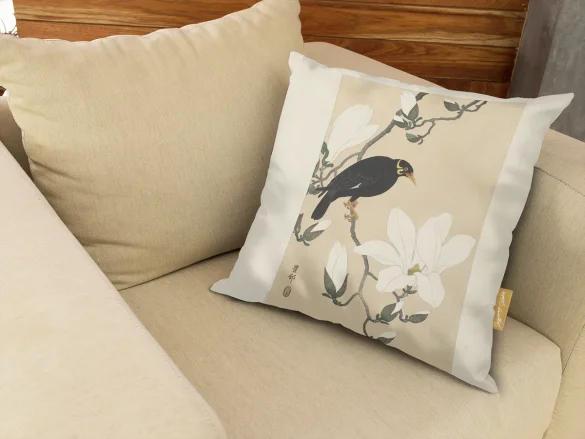 Poduszka Wzgórze Myna na gałęzi magnolii Ohara Koson