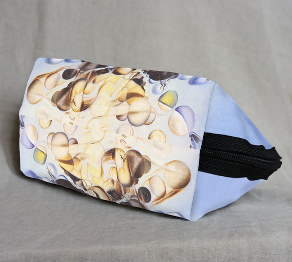 Kosmetyczka Galatea sfer niebieskich Salvador Dali