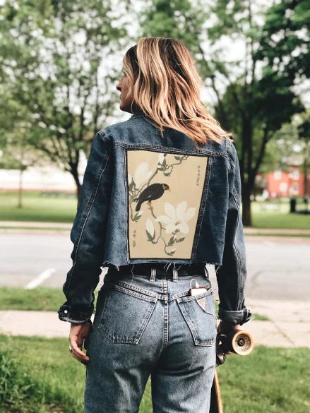 Ekran Wzgórze Myna na gałęzi magnolii Ohara Koson