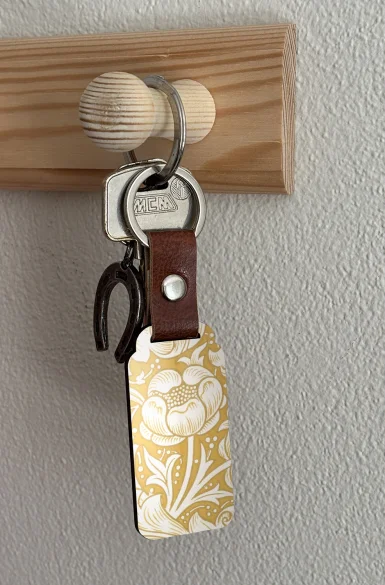 Brelok Bachelors Button William Morris