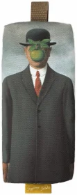 Piórnik szkolny prostokątny Syn człowieczy René Magritte