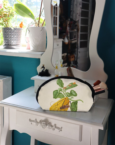 Kosmetyczka Cytryna z gąsienicą małpy i chrząszczem harlekin Maria Sibylla Merian