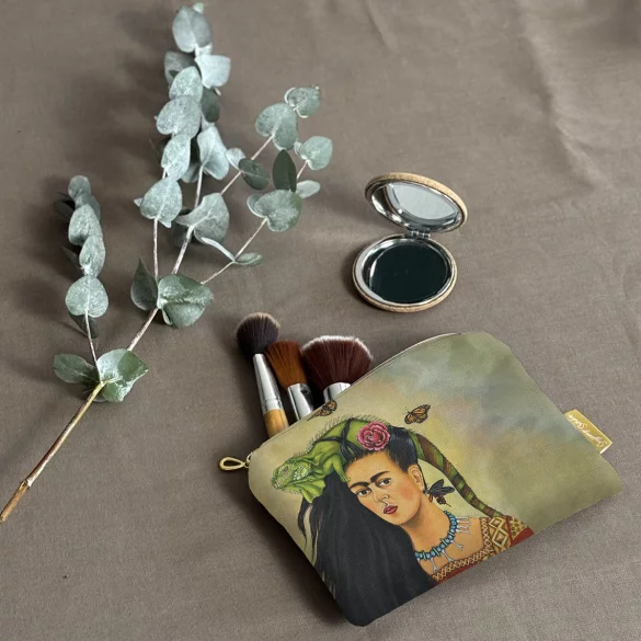 Kosmetyczka mini Frida z legwanem – portret inspirowany Fridą Kahlo