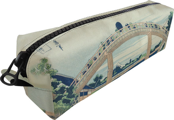 Piórnik Pod mostem Mannen w Fukagawa Katsushika Hokusai