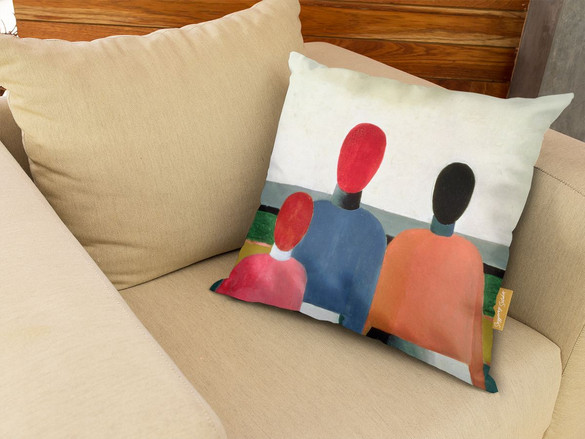 Poduszka Trzy postacie kobiece Kazimir Severinovich Malevich