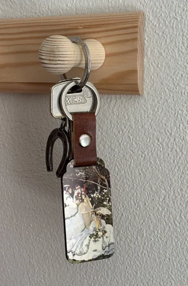 Brelok Kobiety w ogrodzie Claude Monet