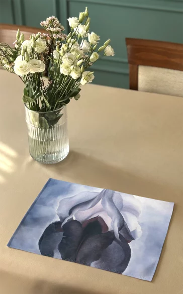 Podkładka na stół Czarna Iris III Georgia O’Keeffe