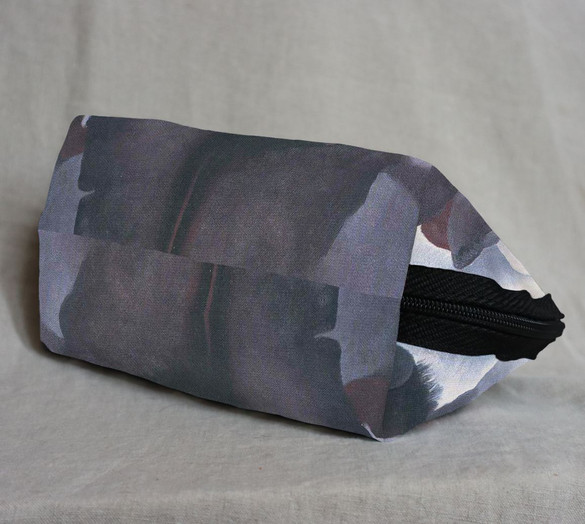 Kosmetyczka Czarna Iris III Georgia O’Keeffe