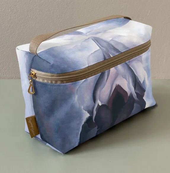 Kosmetyczka kuferek Czarna Iris III Georgia O’Keeffe
