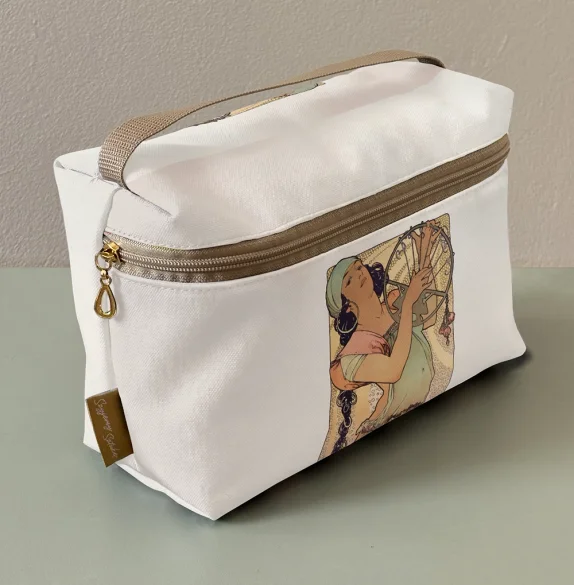 Kosmetyczka kuferek Salome Alfons Mucha