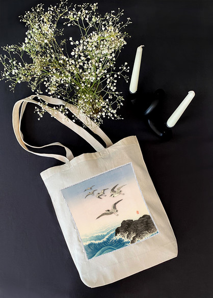 Torba z naszywką Pięć mew nad skałą w morzu Ohara Koson