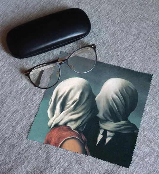 Ściereczka do okularów Kochankowie René Magritte