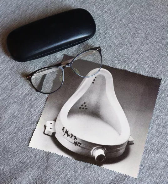 Ściereczka do okularów Fontanna Marcel Duchamp