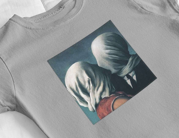 Bluzka damska z naszywką Kochankowie René Magritte