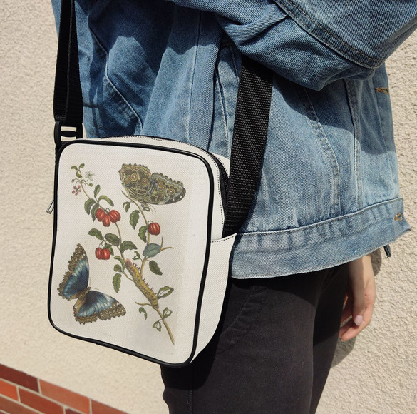 Torba Listonoszka Great Blue Butterflies and Red Fruits Maria Sibylla Merian