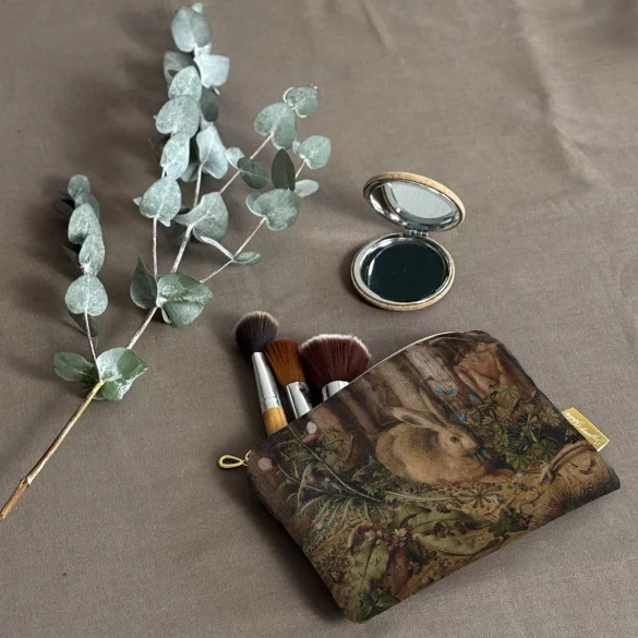 Kosmetyczka mini Zając w lesie Hans Hoffmann