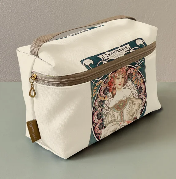Kosmetyczka kuferek Rozmarzenie Alfons Mucha
