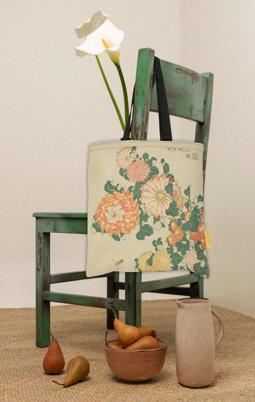 Torba na ramię Chryzantemy i pszczoła Katsushika Hokusai