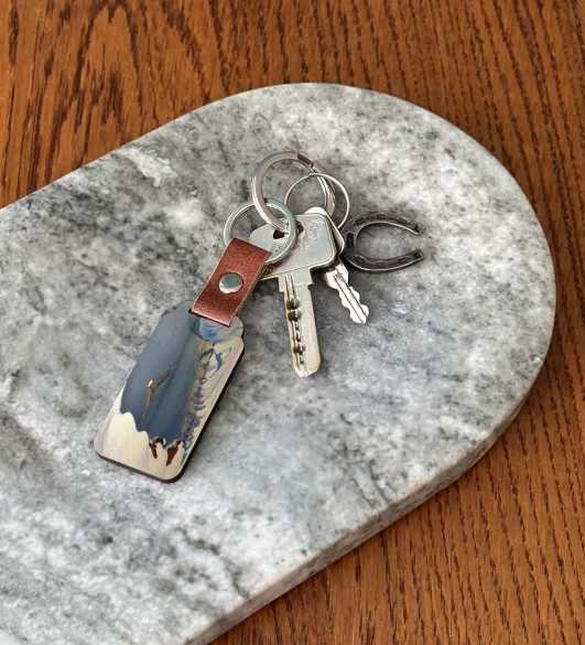 Brelok Pejzaż zimowy z rzeką i ptakiem Julian Fałat