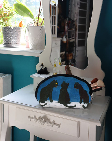 Kosmetyczka Czarne koty na śniegu Louis Wain