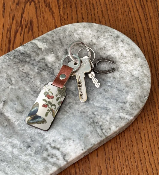 Brelok Great Blue Butterflies and Red Fruits Maria Sibylla Merian