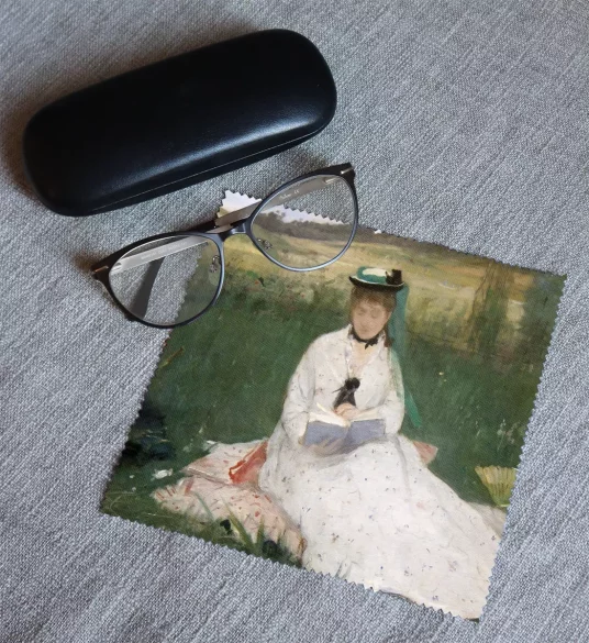 Ściereczka do okularów Czytanie (portret Edmy Morisot) Berthe Morisot