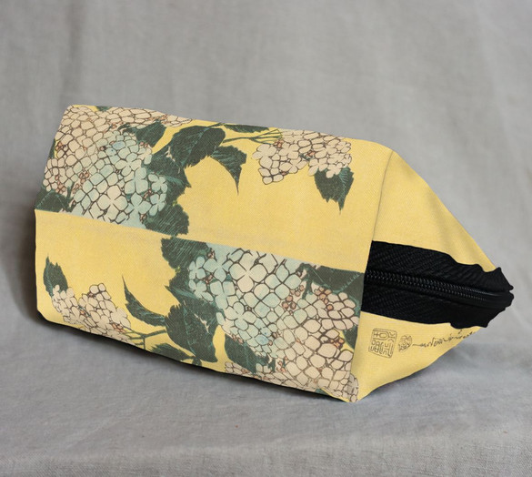 Kosmetyczka Hortensja i Jaskółka Katsushika Hokusai