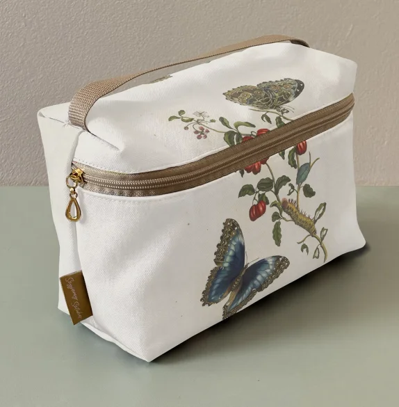 Kosmetyczka kuferek Great Blue Butterflies and Red Fruits Maria Sibylla Merian