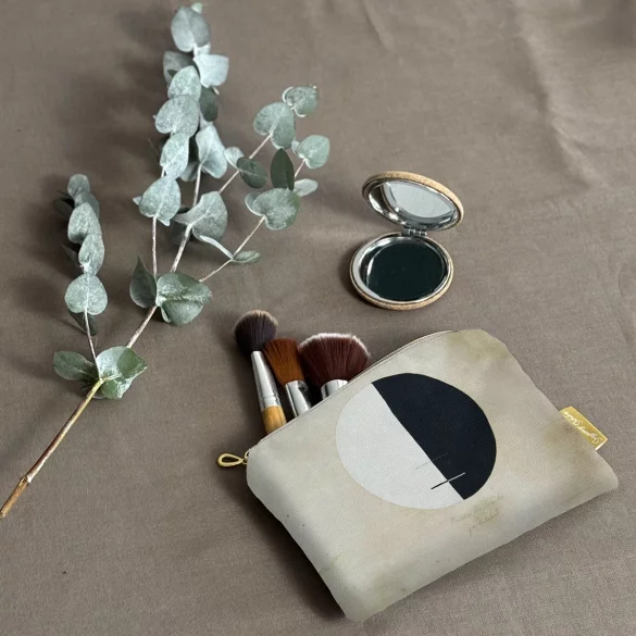 Kosmetyczka mini Stanowisko Buddy w ziemskim życiu Hilma af Klint