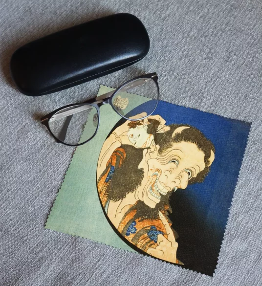 Ściereczka do okularów Śmiejący się Demon Katsushika Hokusai