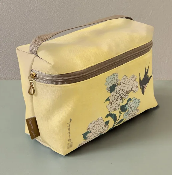 Kosmetyczka kuferek Hortensja i Jaskółka Katsushika Hokusai