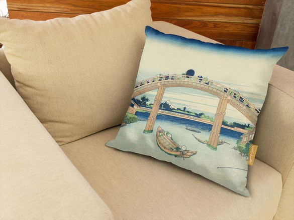 Poduszka Pod mostem Mannen w Fukagawa Katsushika Hokusai