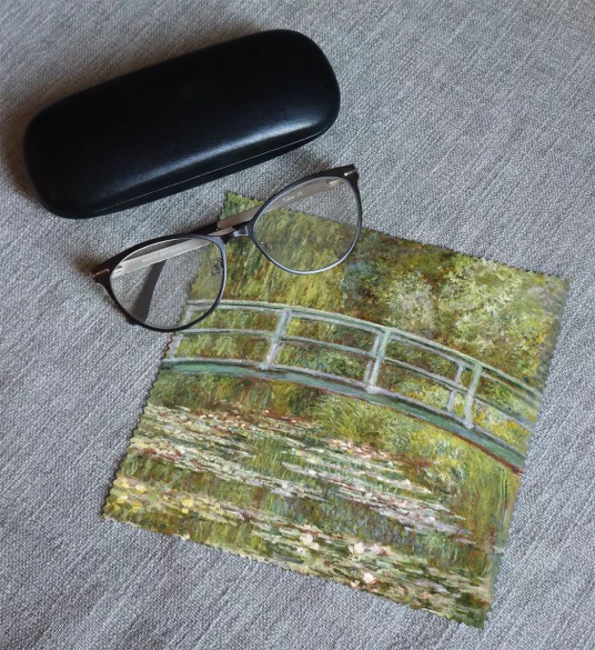 Ściereczka do okularów Most nad stawem z liliami wodnymi Claude Monet