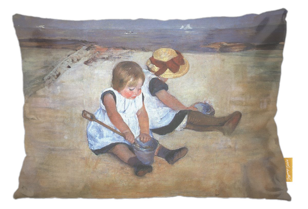Poduszka dekoracyjna na prezent z obrazem Dziewczynki bawiące się na plaży Mary Cassatt Szyjemy Sztukę