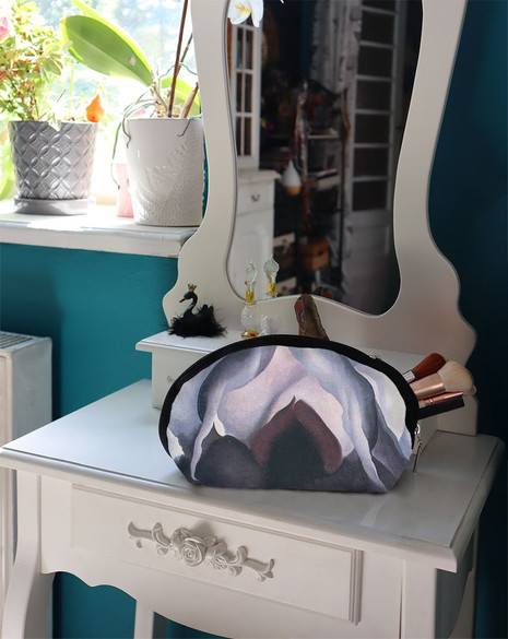 Kosmetyczka Czarna Iris III Georgia O’Keeffe