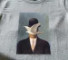 Koszulka z nadrukiem Mężczyzna w meloniku René Magritte
