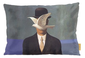Poduszka Mężczyzna w meloniku René Magritte